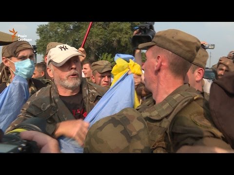 Cутички під час хресної ходи УПЦ (МП) Cутички під час хресної ходи УПЦ (МП)