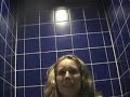 Het kakken van een drol x 3