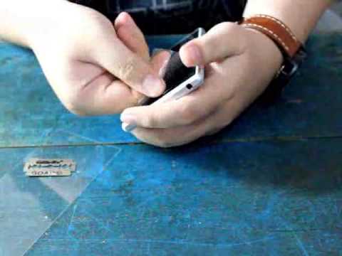 how to remove xperia v screen protector