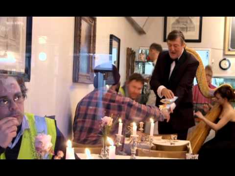 Walkers Clash of the Comics TV ad - Stephen Fry & Frank Skinner