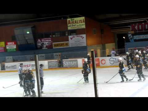 saintalinez - Ilveksen B-nuoret kaatoivat 28.08.2012 Pietarin SKA:n haka kakkosessa 10-0. Tässä kiittelyt yleisölle.