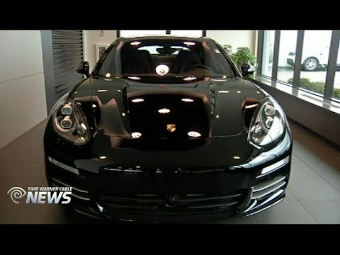 2014 Porsche Panamera: Expert Car Review by Lauren Fix