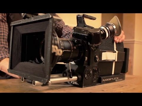 16mm - FOLLOW the blog: http://reeldealfilmschool.wordpress.com - LIKE us Facebook: http://www.facebook.com/ReelDealFilmSchool - FOLLOW us Twitter: http://www.twi...