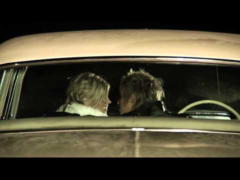 Andriëtte Norman & Willem Botha – Hoe Meer Ons Dit Doen (AMPTELIKE MUSIEK VIDEO)