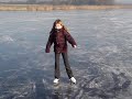 Joke schaatst op de Kreek in Kieldrecht
