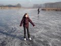 Joke schaatst op de Kreek in Kieldrecht