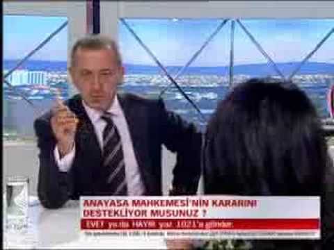 ÜNİVERSİTELİ KIZLAR