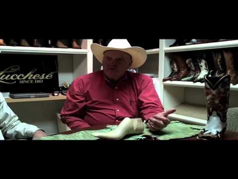 how to fit lucchese boots