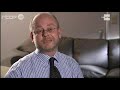 dans le livre 'rebel met een reden', l'auteur thierry debels pr�tend que diane de schaetzen a �t� battu par le prince laurent. diane de schaetzen confirme le...