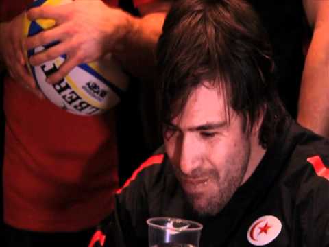 Saracens' Schalk Brits vs McFly's Dougie Poynter - Bushtucker Trial