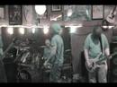 niro-102006-another-dead-hero.html