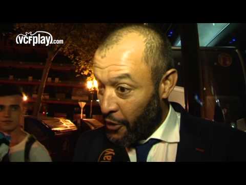 Multitudinario recibimiento de la afición del Valencia CF tras la victoria ante el Villarreal CF