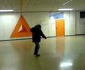 Mann mit 4 Jacken