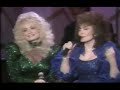 DOLLY PARTON & LORETTA LYNN- SING A MEDLEY OF LORETTA\