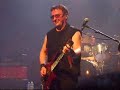 le 14 septembre dernier se produisait � l'usine d'istres le l�gendaire blue �yster cult avec le groupe nawfel en premi�re partie.
un show grandiose, � la hauteur des attentes des plus grands fans et le bassiste rudy sarzo (ancien de whitesnake, dio, quiet riot, ozzy osbourne, etc) �tait de la partie pour cette tourn�e 2008
j'ai inclus le solo de basse de rudy en entier et 40 secondes du solo de batterie de jules radino, j'aurai aim� mettre plus de partie mais youtube ne permet pas les vid�os d�passant les 11 minutes

enjoy! et n'oubliez pas d'aller les voir a bercy en avril 2009