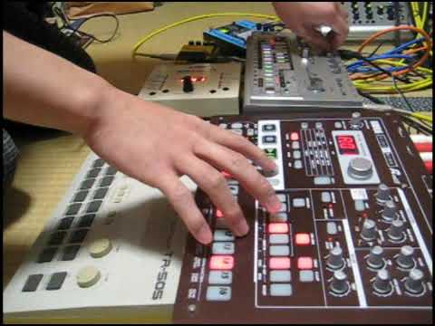 mbase01 - ER-1から吐き出したノート情報で505のリムショット・ハンドクラップ・オープン/クローズハイハットをトリガーし、 ER-1のAudio Inに入れた音に、ER-1のRing...