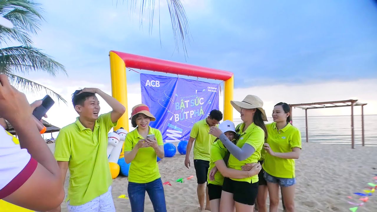 Chương trình Team Building của đoàn Ngân hàng ACB chi nhánh Phú Quốc Tại bãi biển Vinpearl Phú Quốc