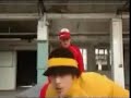 la batalla de breakdance, estilo matrix, animada, excelente edicion, la batalla, entre la catsup, y la moztaza, combate a muerte,  o sea,la reta, entre el rojo y el amarillo, the battle of red vs yellow, buenos efectos de animacion-edicion(rap,hiphop,old school,animacion,cool)   Los FOX POWER (FXP) de Monterrey, N.L. Mexico.  http://mx.youtube.com/elFokerMx