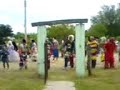 un monton de infelices borrachos bailando xantolo en guayalejo....... puro niño borracho