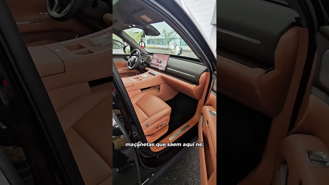 Esse carro tem a maior bateria já colocada em um modelo híbrido. E ainda é super luxuoso.