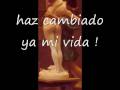 Eres la luz que ilumina mi camino estoy soñando, haz llenado de amor mi corazon.