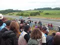course d'acceleration � l'european bugin 2007 � chimay entre une cox bleue nomm�e four play et un dragster rouge