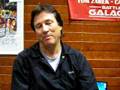 Richard Hatch grüßt Caprica City