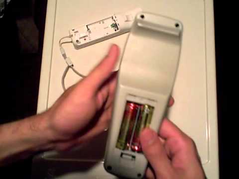 how to clean battery leak in electronic device