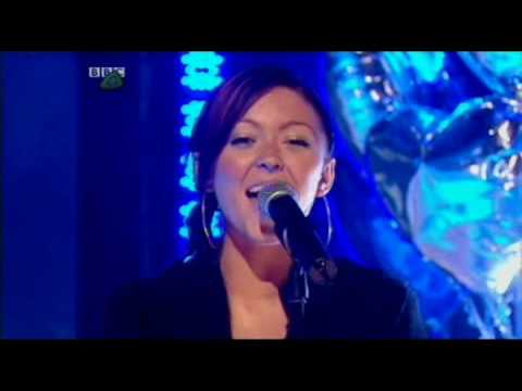 Atomic Kitten - Love Doesn't Have to Hurt (Live @ TOTP)