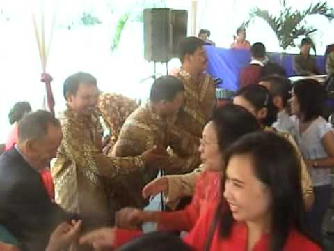 Arsak Ni Da Oppung - Lily Tampubolon