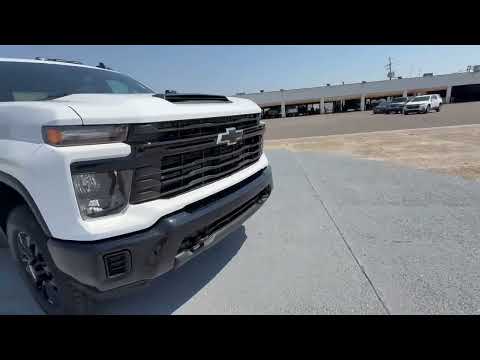 New 2025 Summit White Chevrolet Custom image 1