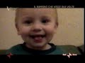 Incredibile! Questo è un caso dei tanti dove un bambino ricorda di aver vissuto un'altra vita prima di quella presente. E ciò lo fa con dettagli che davvero non dovrebbe sapere. Secondo gli scienziati ci sono 2 possibili soluzioni: 1) Reincarnazione dell'anima 2)Un 