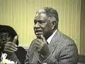in 1990, outstanding actors, ruby dee and ossie davis visited fort wayne, in to celebrate the gingerbread house preshcool center.