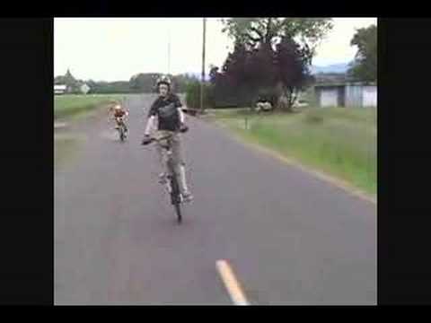 BMX BIKES TRICKS STUNTS CRASHES