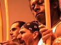 another song from mestre toni vargas from grupo senzala

o menino � bom
mestre toni vargas

a onda do mar quebrou na areia
berimbau vai tocando na noite de lua cheia
no p� do berimbau o caboclo pede ax�
e � melhor tomar cuidado,
que o menino � bom quando bate com o p�
� bom, � bom

quando bate com p�

falei que � bom

cuidado � bom
e mangingero