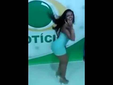 Dançar ou segurar o vestido? Eis a questão...