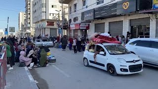 استمرار النزوح من مخيم البريج إلى دير البلح ورفح وسط وجنوب قطاع غزة مع اشتداد القصف الإسرائيلي