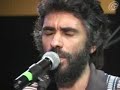 Banda Cidadão Instigado canta 