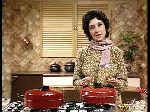 Jaffrey - Madhur Jaffrey demonstrates how to make Lemony Chicken with Fresh Coriander. From Episode 3 of Madhur Jaffrey's Indian Cookery: http://bit.ly/12ThZMI Watch m...