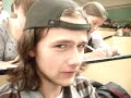 Уличный маг перешёл в институт и продолжает пихать ноги в рот удивленной публике. Видеоответ на нашумевший ролик Бочарика.Часть 2 - http://ru.youtube.com/watch?v=BTJFS2jiRX8