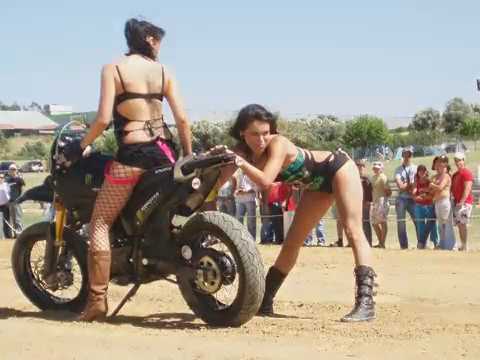 maxi tuning girls. Maxituning Party Santarém 2008