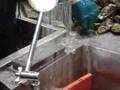 YouTube - oyster cleaning