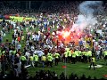 Supporters lyonnais envahissent la pelouse de Gerland