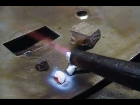 Melting Petrified Wood With Hydrogen