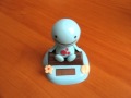 (uploaded by acappella)&nbsp;Solar Powered Shaking and Nodding Desktop Toy