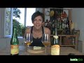 Marlene hat Cidre aus Frankreich mitgebracht und probiert diesen mit Camembert - beides aus der Normanie! Tolle Kombination - muss ja nicht immer Wein Wein mit Kaese sein!