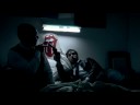 film di Simone Goooga, prodotto da mauro mattei - 2roads, colonna sonora dei deasonika- sinossi -un intrecciarsi di vicende notturne tra personaggi i cui destini si incontrano e scontrano, si attirano e devastano tra bravate e vendette.Una rock band di ritorno dal concerto, un boss e i suoi scagnozzi, un bambino, due giovani donne allo sbando, il custode e la cameriera dellalbergo, sono i protagonisti di questa avventura surreale.Una storia che sorprende con un avvicendarsi di colpi di scena, coincidenze inaspettate, capovolgimenti di ruoli.Una notte strana dopo la quale nulla e nessuno sarà come quando era scesa la sera. Sorge lalba. Una macchina fugge via allorizzonte, portando in salvo la più improbabile delle coppie. Che siano proprio i più innocenti i più colpevoli?- cast artistico -Roberto De FrancescoRegina OrioliDiego SepeChiara BaffiPaolo ZuccariGiorgio CaputoGiovanni LudenoAglaia MoraMichelangelo DalisiRoberta BizziniMari AmatoPietro CicirielloMarco SannaCast Tecnico:Regia - Simone CoviniSceneggiatura - Armando PirozziFotografia - Fabio CasatiMontaggio - 24 stepsMusiche - DeasonikaFonico - Simone OliveroAudio - Matteo Rimmo Olivari (Suitesoundesign)Scenografia - Fabrizio BriganteCostumi - Annapaola Brancia dApricenaTrucco & Specia fx - Paola BredaCapo elettrico - Stefano MereuCapo Macchiista - Stefano ProtopapaProdotto da - Mauro MatteiProduzione - 2Roads s.r.l.Produzione esecutiva - Francesco Lopez - OZ Film s.r.l.Coordinatrice generale - Desiree SibiriuDirettore di produzione - Biagino BleveDistribuzione Italia - OZ Film s.r.l.Distribuzione estera - Da definireUfficio stampa - 2Roads s.r.lDurata - 28 minuti Nazionalità - ItalianaPer informazioni:2ROADS | Ufficio Stampaufficiostampa@2roads.it