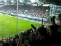 SC Freiburg Fans ziehen ihre Schuhe aus SC Freiburg Fans ziehen ihre Schuhe aus