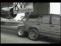 Otobandaki Jeep'in �st�ne U�ak �nerse