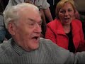 Arkady Gendler sings \"Nokh a Gleyzele\"